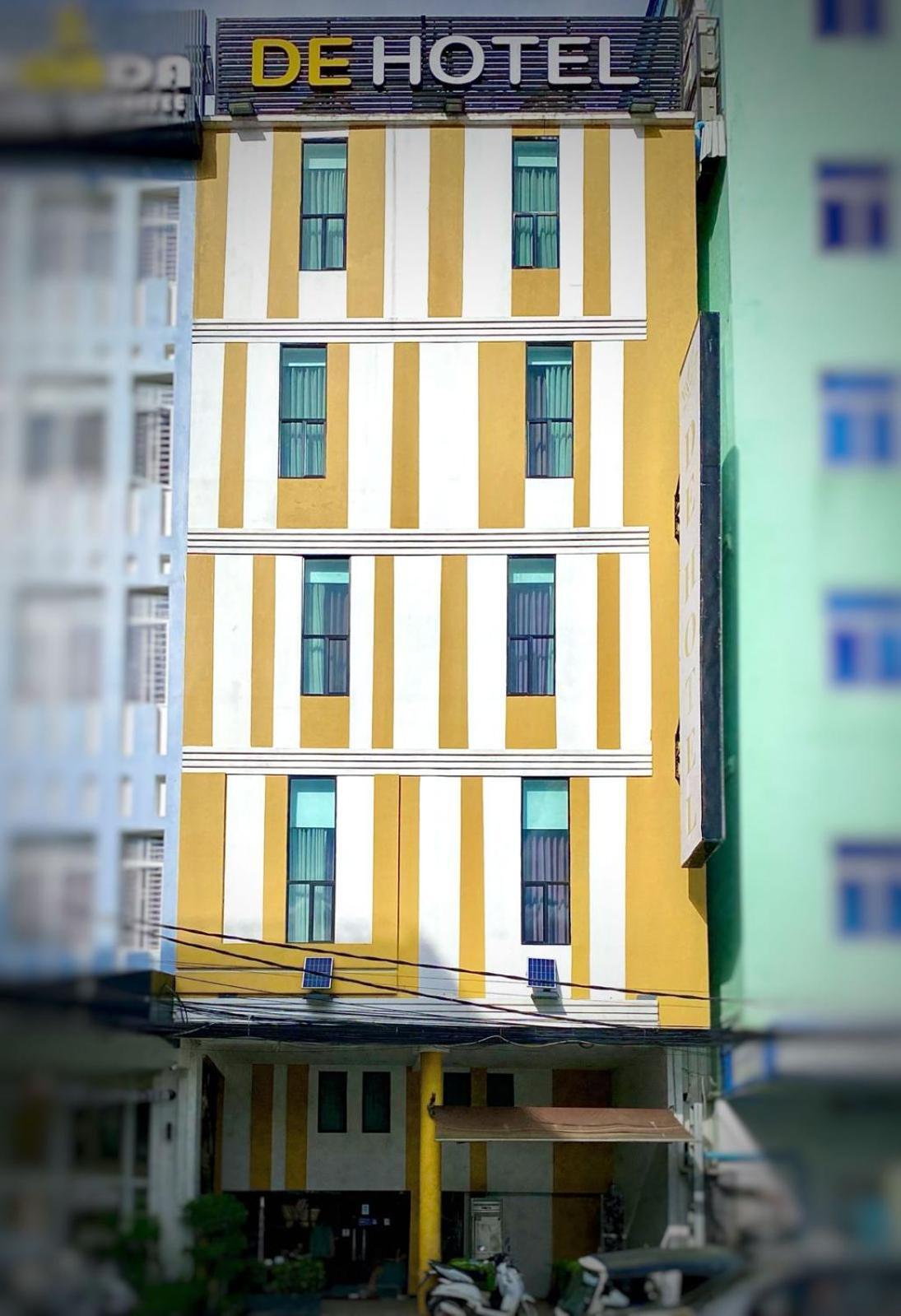 De Hotel Phnom Penh Exterior photo